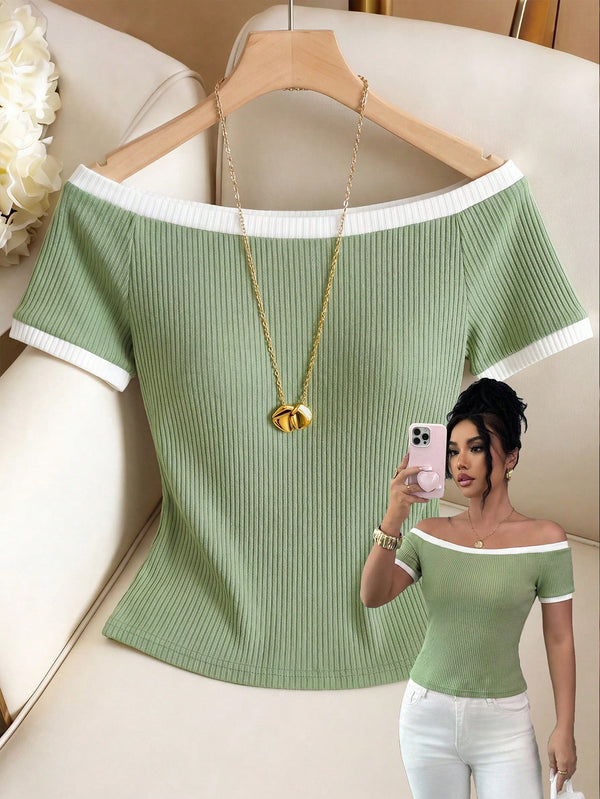 SHEIN Elenzya Matcha Green Off-Shoulder Contrast Color Knit Top Slim Fit Ribbed Short Sleeve T-Shirt Minimalist Sexy Style Shoulder-Exposing Slimming Base Layer